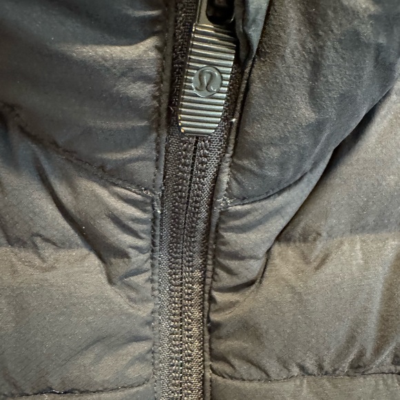 lululemon Pack it Down Vest - Picture 2 of 7